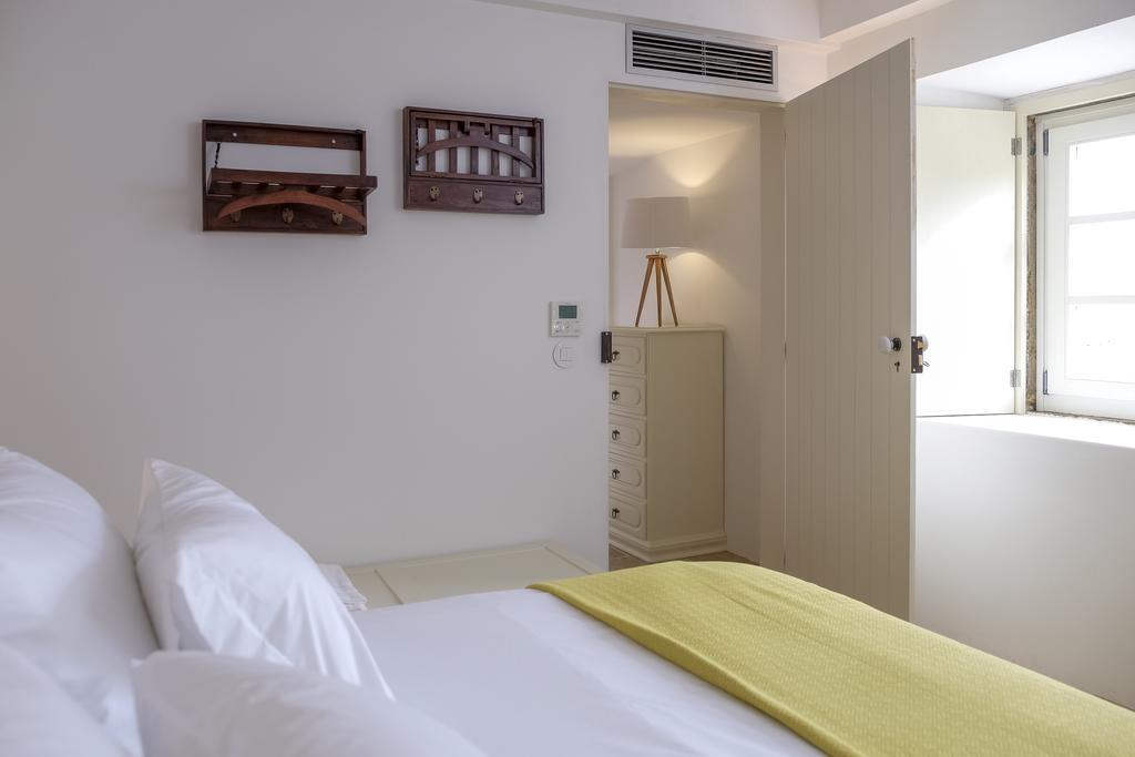 Lugares Com Historia Apartment โอบิดอส ภายนอก รูปภาพ