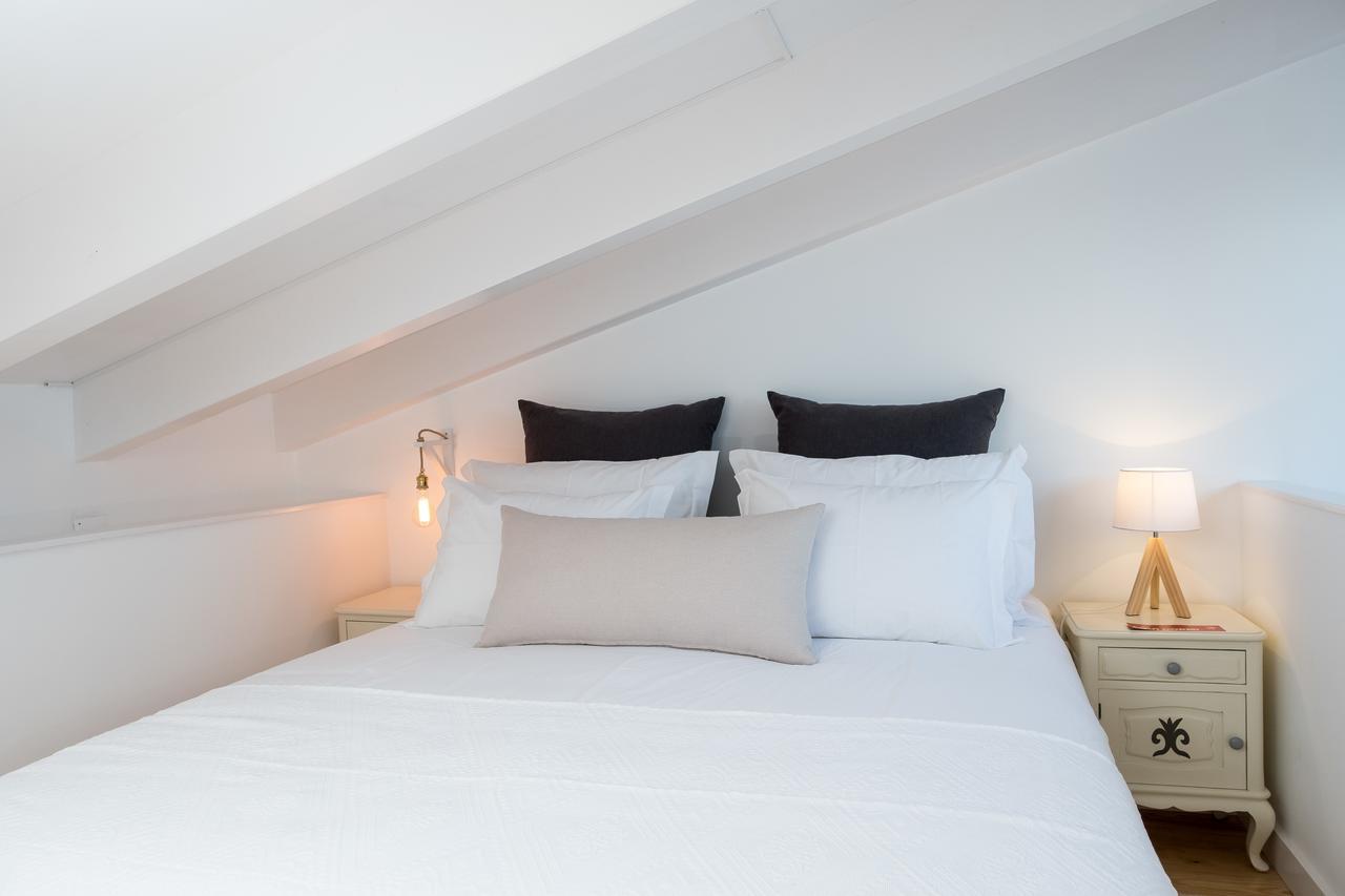 Lugares Com Historia Apartment โอบิดอส ภายนอก รูปภาพ